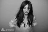 幻灯图集：熊乃瑾黑白写真 演绎80后纯净心情