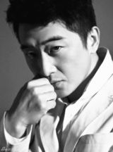 组图：邵峰黑白四季大片 引领质感男人风尚