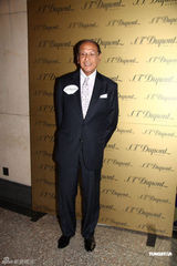 组图：李玟与未婚夫携手亮相 出席活动秀恩爱