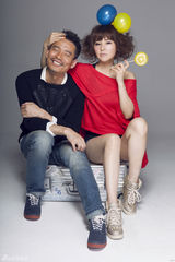 组图：《龙门镖局》杨皓宇钱芳合拍鬼马写真