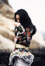 组图：王艳清新写真尽显优雅气质