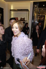 组图：郑秀文被问结婚称无可奉告 自认易相处