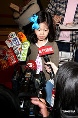 高清组图：温拿五虎周末小巨蛋开唱 最常青乐团遭师奶粉丝接机 