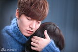 组图：《继承者》剧照 李敏镐朴信惠似真情侣