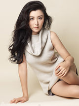 组图：陈廷嘉秋冬写真曝光 感性优雅显女神范