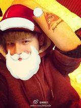 组图：天空哥宾俊杰帅气照 爱萌宠酷似倪安东