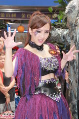 组图：陈静街头跳性感版《江南style》