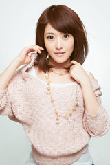 组图：徐子淳发最新写真 香草美人温婉清新