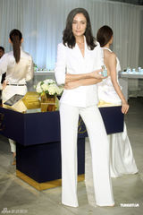 组图：Lisa S台湾做代言 想和白歆惠尝麻辣火锅