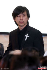 组图：李泰祥追思会齐豫缺席 许景淳泪祭恩师