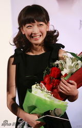 组图：《倾城之泪》发布会 窦骁周冬雨再度携手