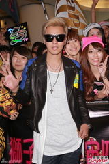 组图：罗志祥办签售 女粉丝大哭称被非礼