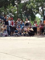 组图：Lucas8月2日5周岁 张柏芝携二子游乐场庆生