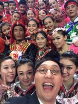 组图：春晚后台花絮集锦 看演员们忙些啥