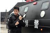 组图：《便衣警察》贾乃亮男人味十足 警服照展英气
