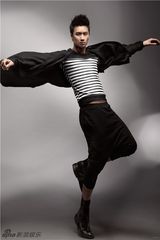 高清组图：巫迪文化身魅力型男 成熟内敛耳目一新