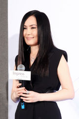 组图：江蕙预告将会退休 闻故乡支持泪眼道歉