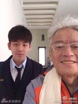 组图：高凌风微博回顾 病中仍坚持工作乐观积极