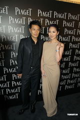 组图：杨千嬅展才艺秀书法 不敢与刘德华比较