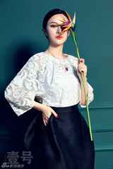 组图：熊乃瑾时尚写真优雅娇媚 演绎爱恋物语