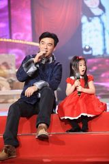 高清组图：钟镇涛和闺女抢戏 小女儿显露明星锋芒