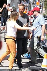 组图：保罗生前赶戏照曝光 满脸血迹似情景还原