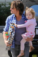 策划：明星宝宝着装大PK 小七苏瑞领衔萌妹子