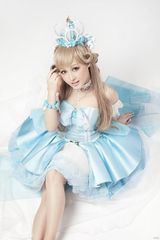 组图：琳琳最新写真曝光 化身精灵仙子置身童话