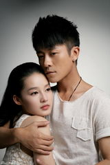 组图：《花开半夏》曝定妆照 林申李沁上演纯爱