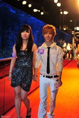 幻灯：“青春万岁”潮爆夜 李宇春曾轶可郭敬明助阵