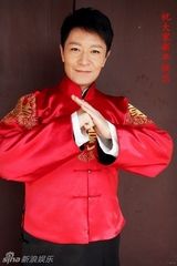 组图：众星欢乐拜大年 森碟可爱林依晨异国祝福