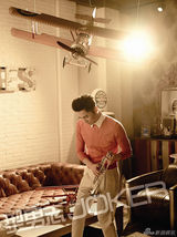 组图：李晨再登杂志封面 复古混搭奢华迷人