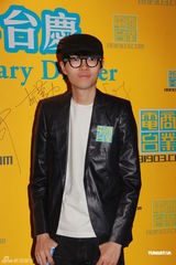 组图：黄贯中等出席电台台庆 曝朱茵预产期冬至