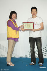 组图：庾澄庆中国好声音带队表现遭批不受影响