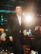 组图：2012新浪微博之夜现场-众星台下热聊