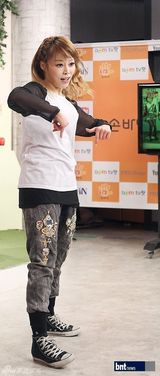 组图：韩团E2RE任《李智慧的Secret》节目嘉宾