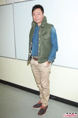 组图：黎耀祥赞林峰努力踏实 否认以儿子入行换奖