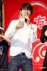 组图：方大同明年初发新专辑 以拿手的蓝调为主