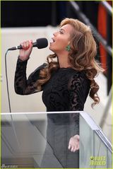 组图：碧昂斯为奥巴马献唱 携夫亮相小鸟依人