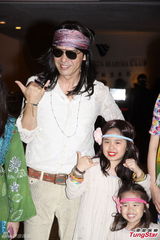 高清图：钟镇涛60大寿派对 群星嬉皮士装到贺