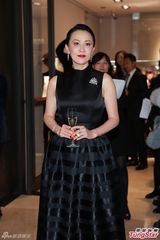 组图：刘嘉玲黑色晚装尽显华贵