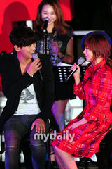 组图：韩星朱智勋釜山举办特别演唱会粉丝捧场