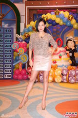 组图：小S被问胖达人千万转让 快闪避谈