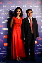 组图：群星亮相BAZAAR明星慈善夜红毯星光熠熠