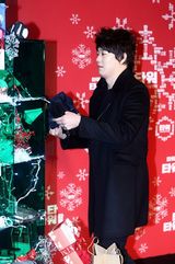 高清组图：韩片《巨塔》VIP首映举行群星捧场