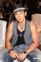 幻灯图集：徐乃麟代言网游 吴宗宪助阵谈金钟奖 