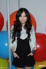 组图：台湾棒棒堂组合现身跨年活动 热舞火爆现场