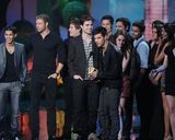 组图：《暮光》领跑2011MTV电影奖 帕丁森热吻泰勒