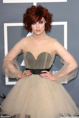 高清图：格莱美红毯 安娜-奈里克蓬蓬纱裙俏皮