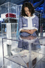 组图：周迅小清新造型亮相俏丽温婉